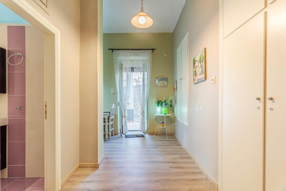 Kalamata Rose Nest - Urban Comfy Escape ภายนอก รูปภาพ