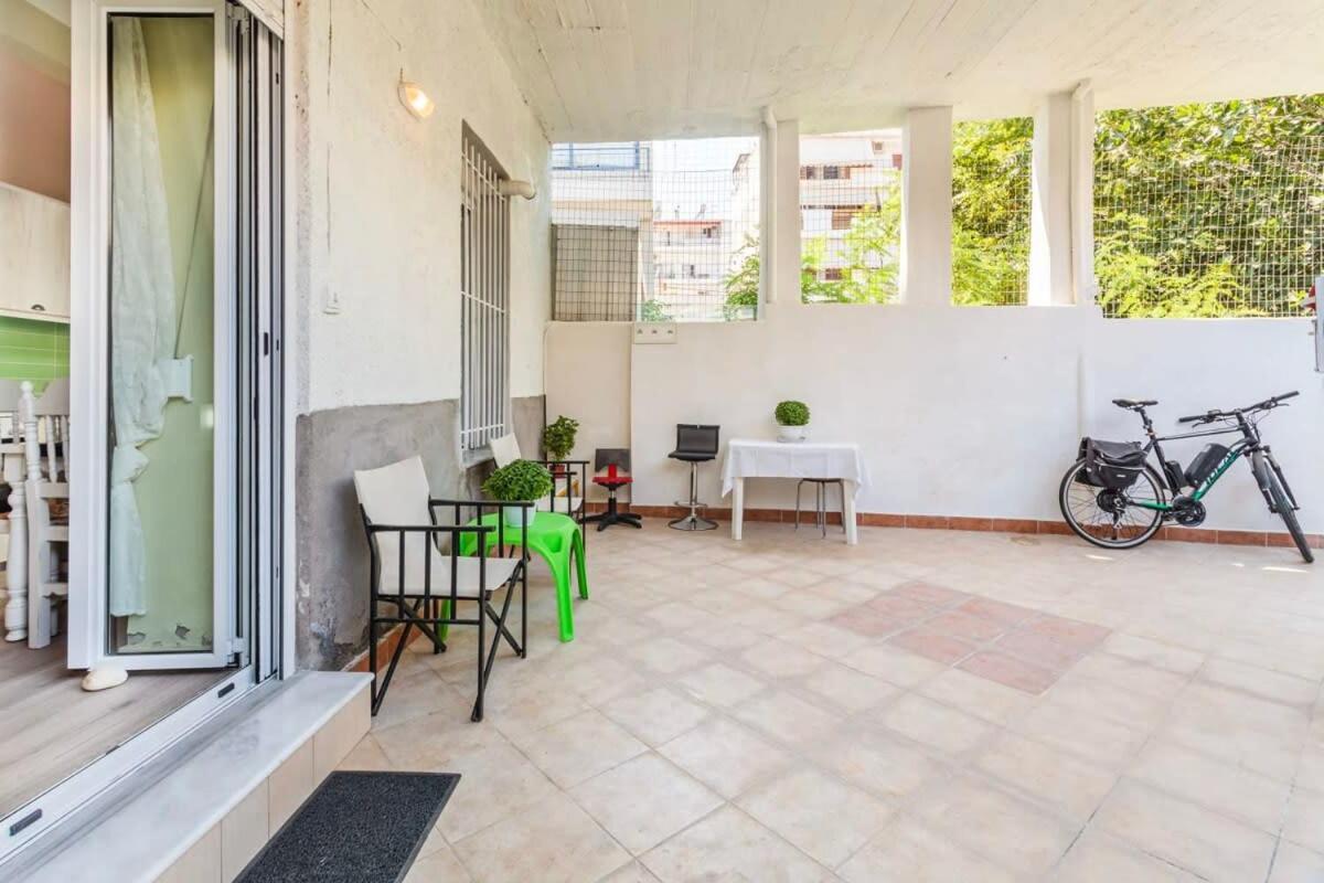 Kalamata Rose Nest - Urban Comfy Escape ภายนอก รูปภาพ